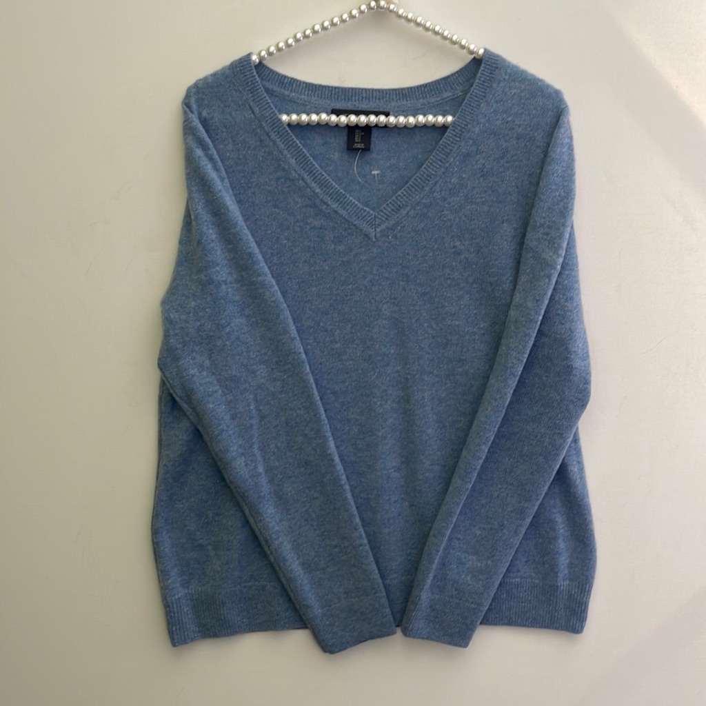 Tahari Women’s V-Neck Sweater | Blue | Large